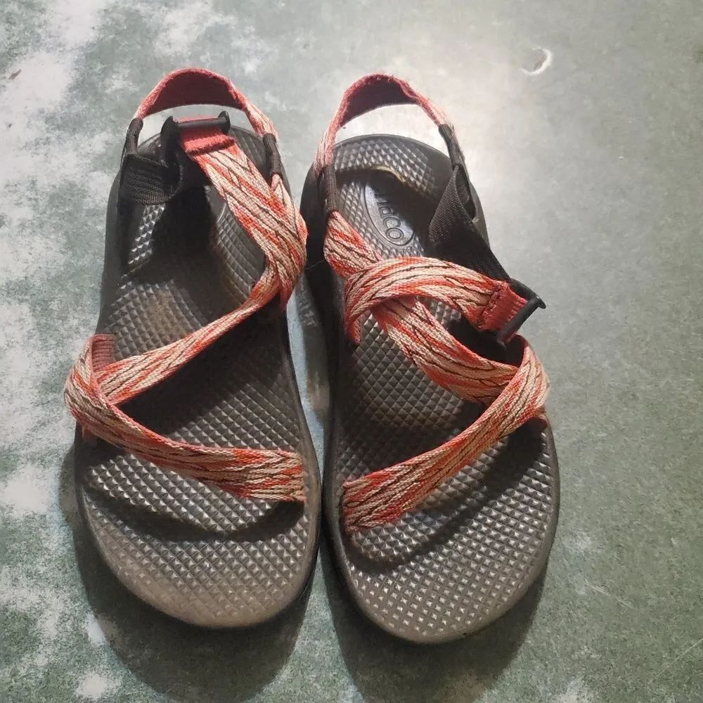 Chaco Z2 Strappy Sport sandals sz 4